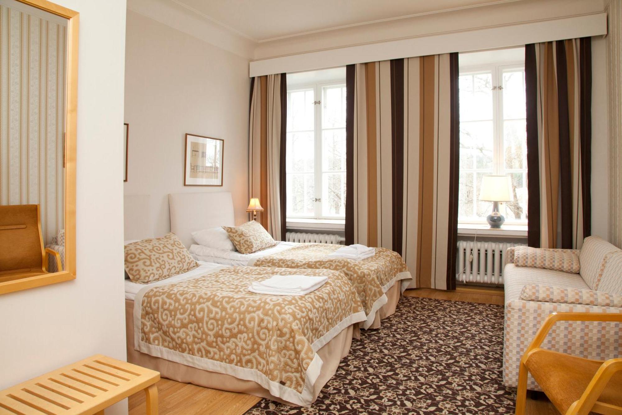 Hotel Hotelli-ravintola Maentaen Klubi Mantta