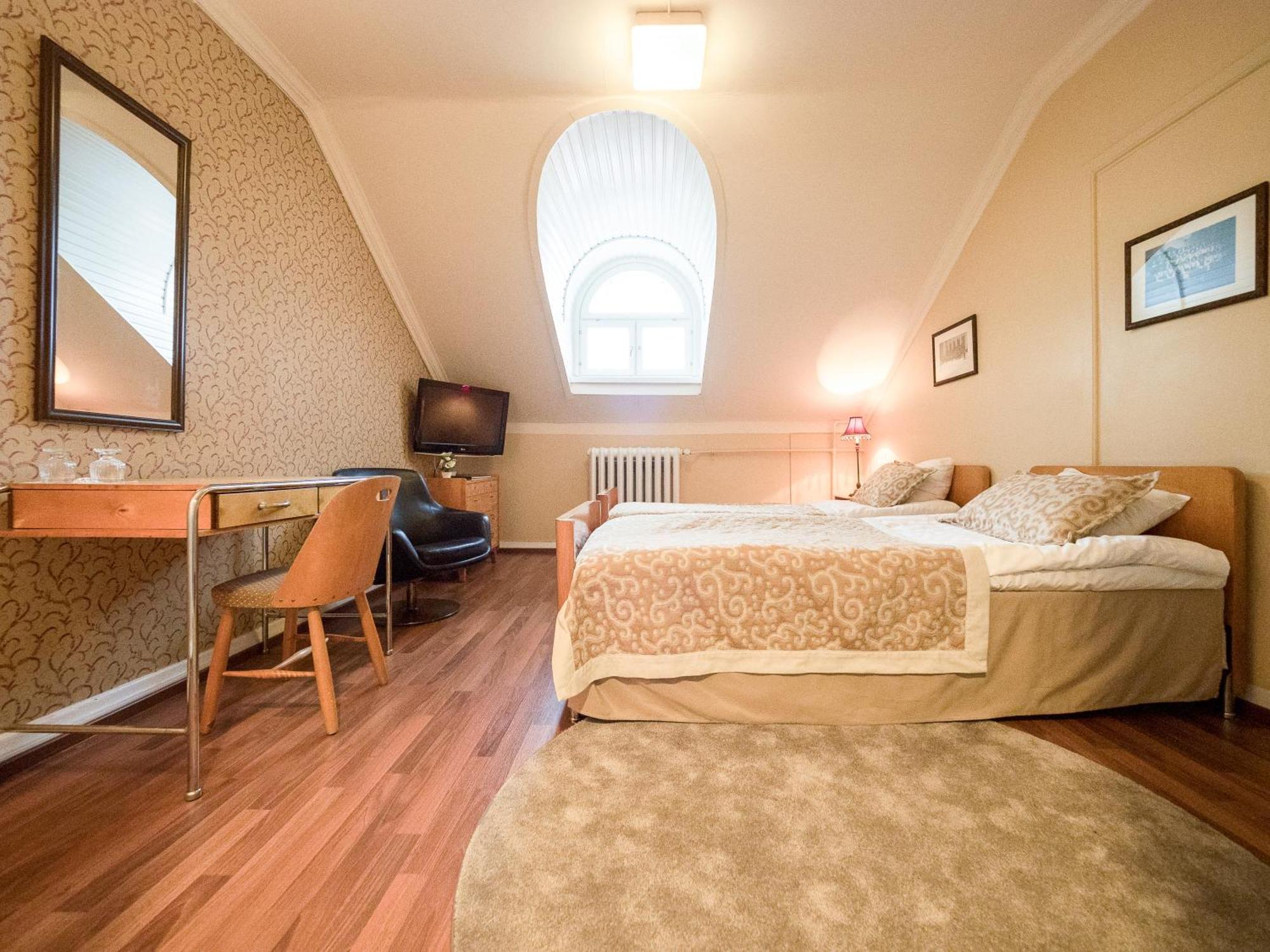 Hotel Hotelli-ravintola Maentaen Klubi 3*